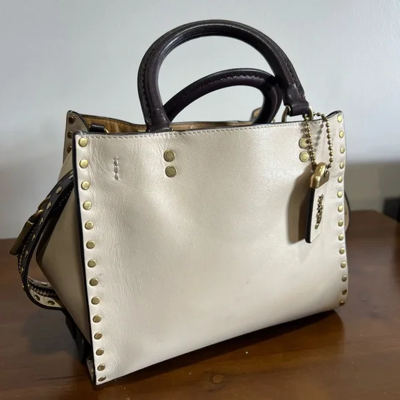 Coach Rogue 25 with Rivets - Picture 3 of 12